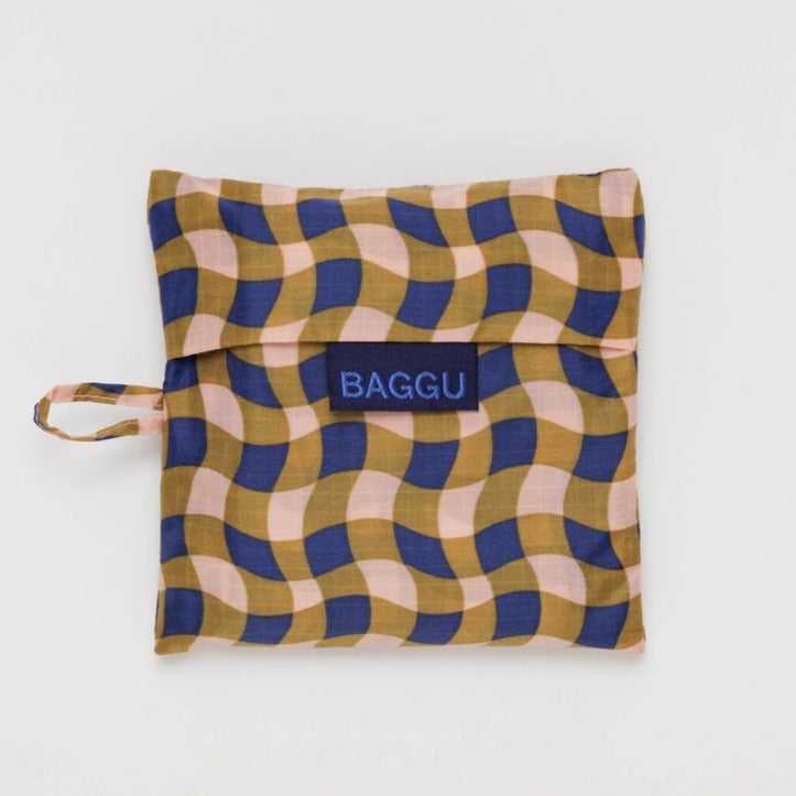 Folded Baggu Standard Bag in Wavy Gingham Peach