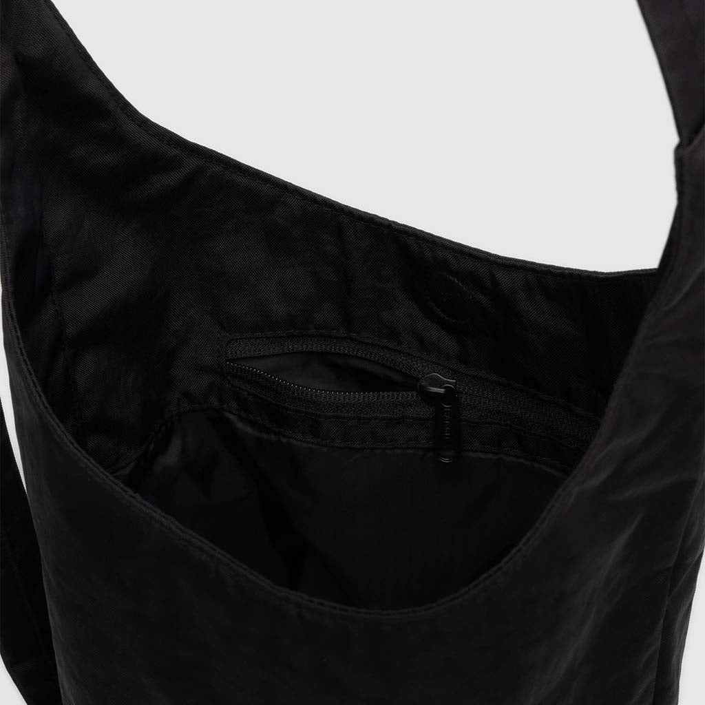 Black Sling Bag with Magnetic Closure By Baggu at Golden Rule Gallery