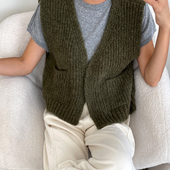 Le Bon Shoppe Grandpa Vest in Olive