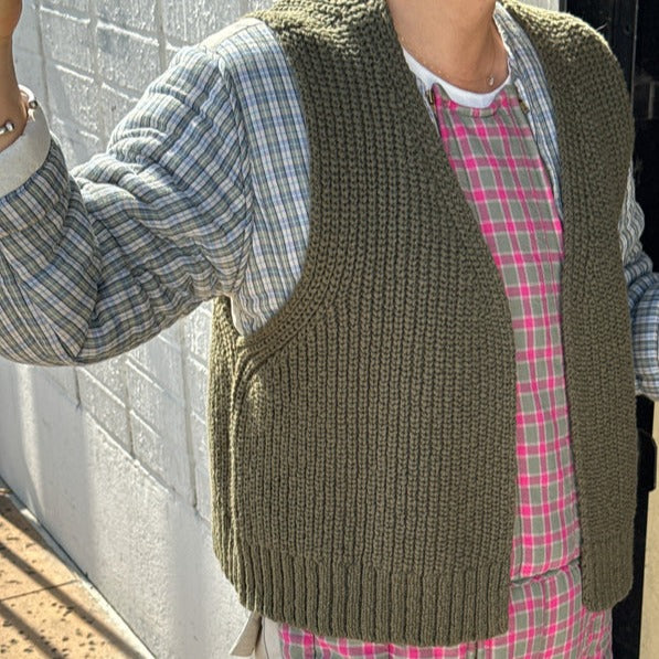 Granny Cotton Sweater Vest in Olive Green