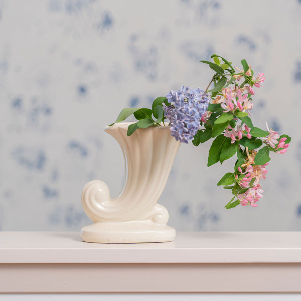 Vintage 40s White Ceramic Vase