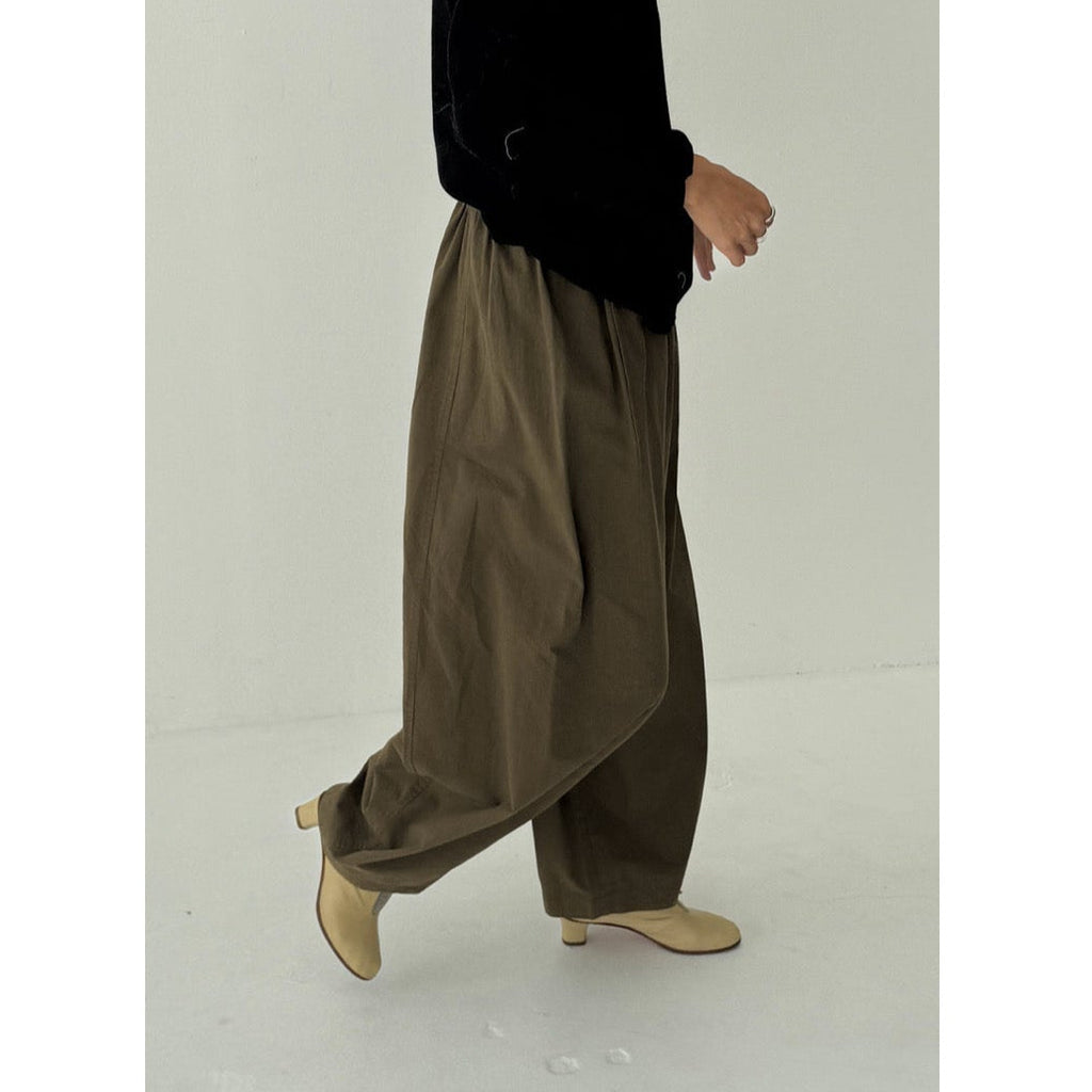 Parachute Pants by Le Bon Shoppe on Model Walking
