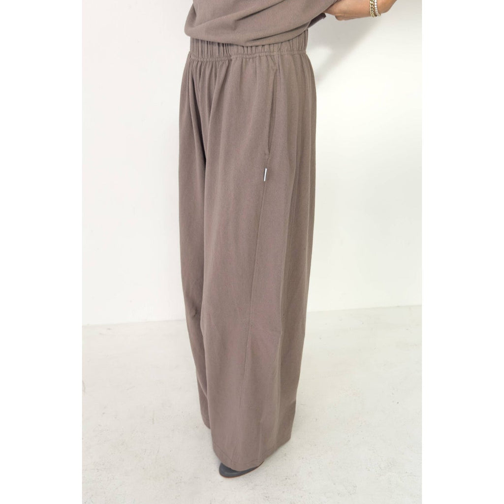 Brown Wide Leg Cotton Pants by Le Bon Shoppe
