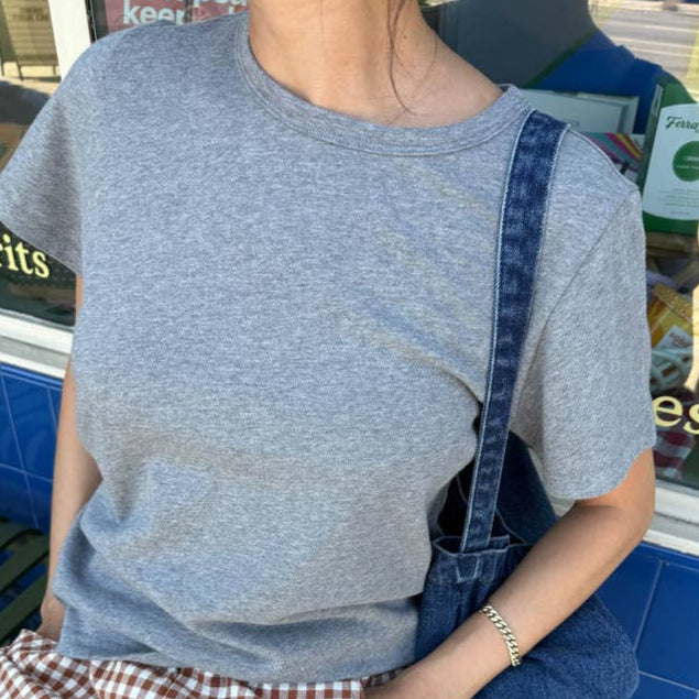 The Go-To Tee in Melange Grey by Le Bon Shoppe