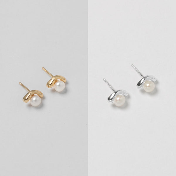 Wolf Circus Ellis Pearl Stud Earrings