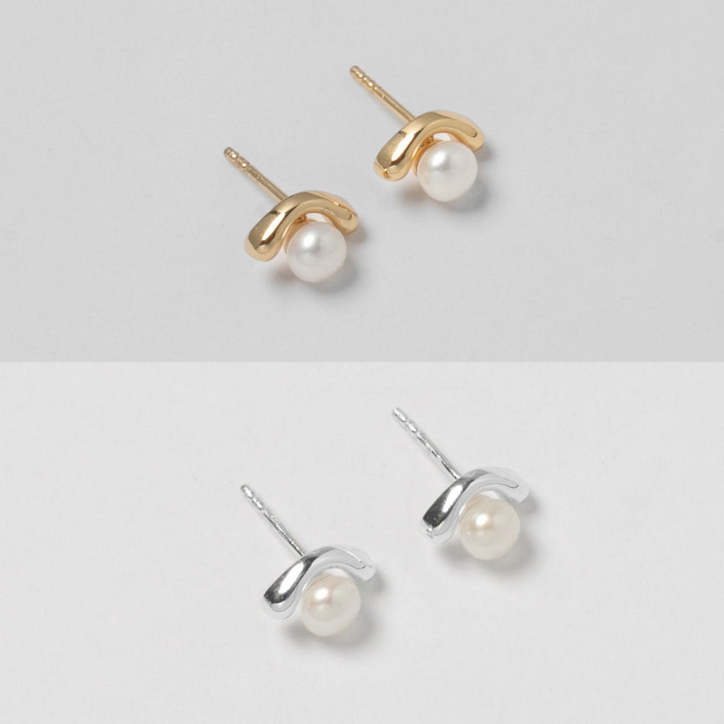 Wolf Circus Ellis Pearl Stud Earrings in Gold and Silver