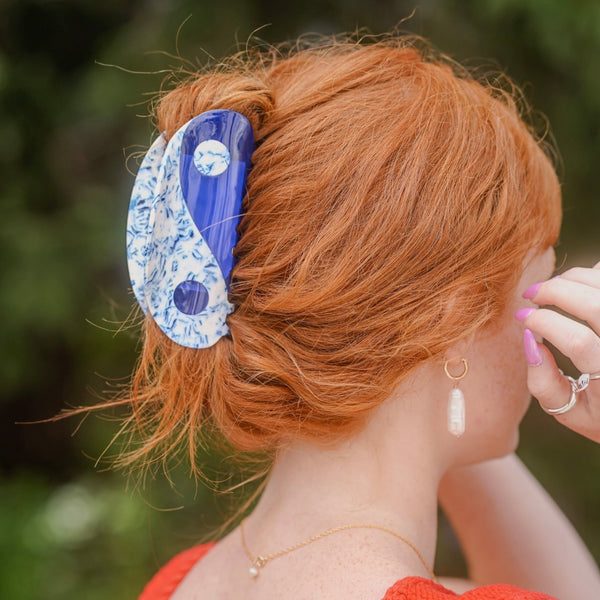 Delft Blue Yin Yang Long Claw Hair Clip