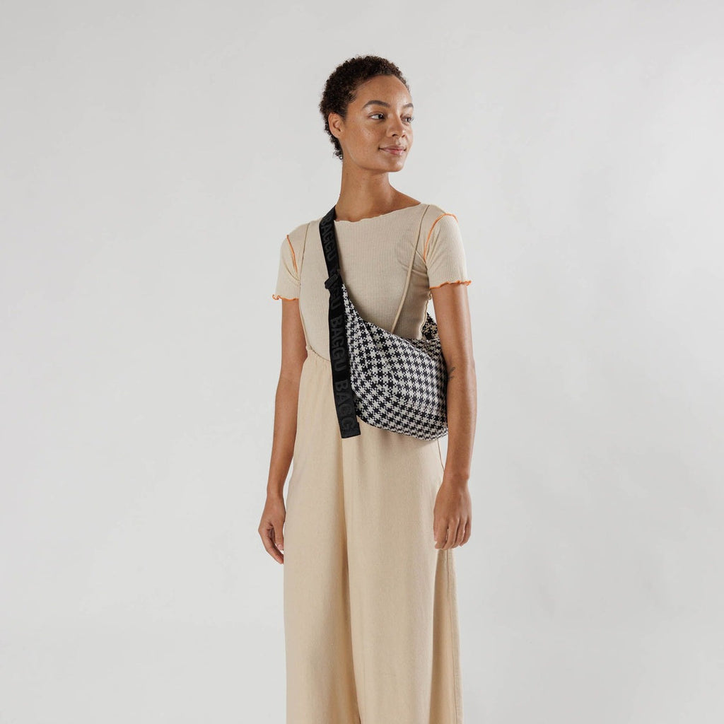 Baggu Bags | Baggu Medium Crescent Bag Nwt | Color: Black | Size: Os | Shxrxn's Closet